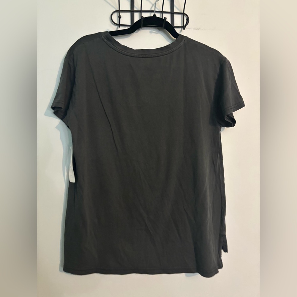 NWT Boston Bruins Womens Sz Small Gray Yellow Logo Short Sleeve‎ Tee Shirt - Picture 2 of 11